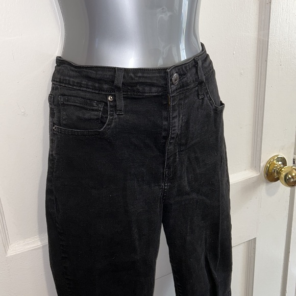 Levi's Black Skinny Jeans With Distressed Hems - Picture 3 of 8